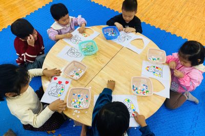 Hoạt động của bé trong tuần ở các nhóm lớp chào mừng ngày 8/3- Trường MN Gia Thịnh